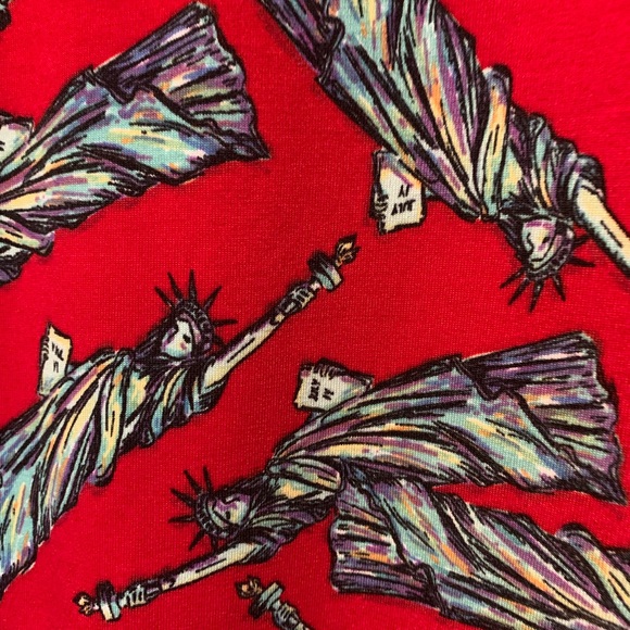 NWT LuLaRoe Randy Top - Picture 3 of 6